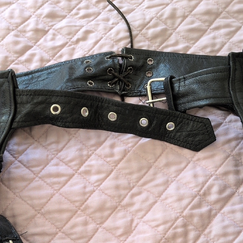 Black Leather Chaps with Zipper Details - Picture 4 of 5